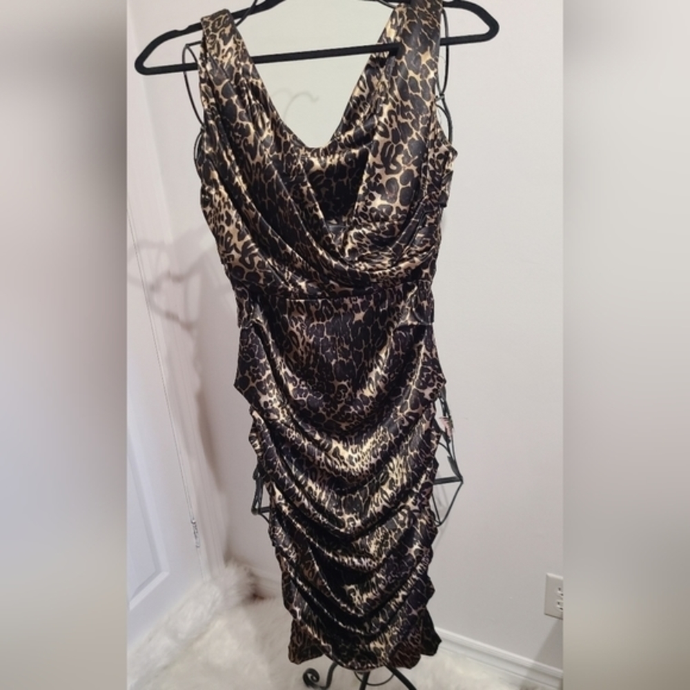Rushed leopard‎ midi dress